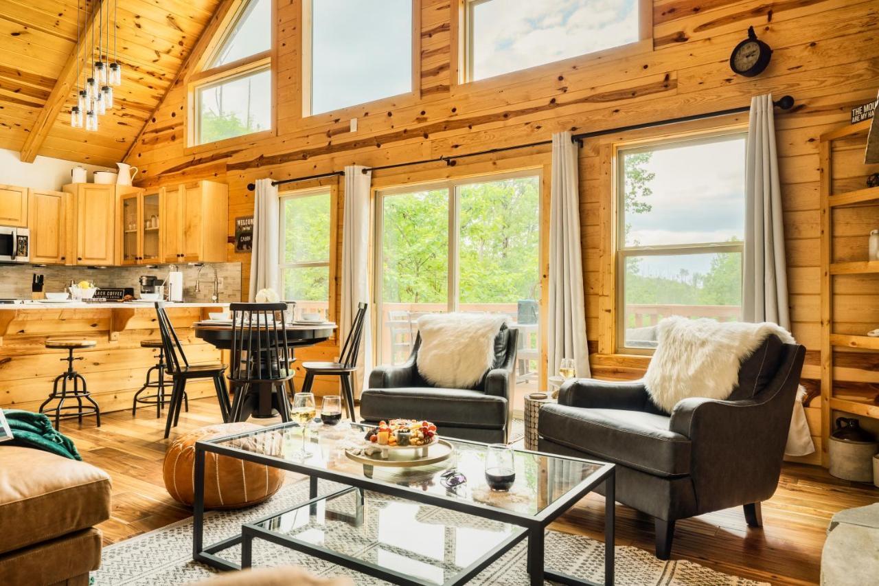 Mountainside - New Luxury Cabin-Fire Table-Hot Tub-3 Pools-Ps5-Bears 蓋特林堡 外观 照片
