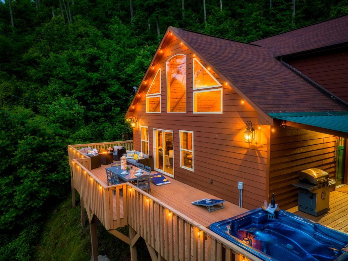 Mountainside - New Luxury Cabin-Fire Table-Hot Tub-3 Pools-Ps5-Bears 蓋特林堡 外观 照片