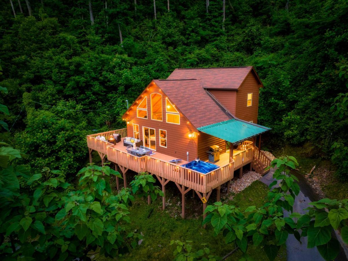 Mountainside - New Luxury Cabin-Fire Table-Hot Tub-3 Pools-Ps5-Bears 蓋特林堡 外观 照片