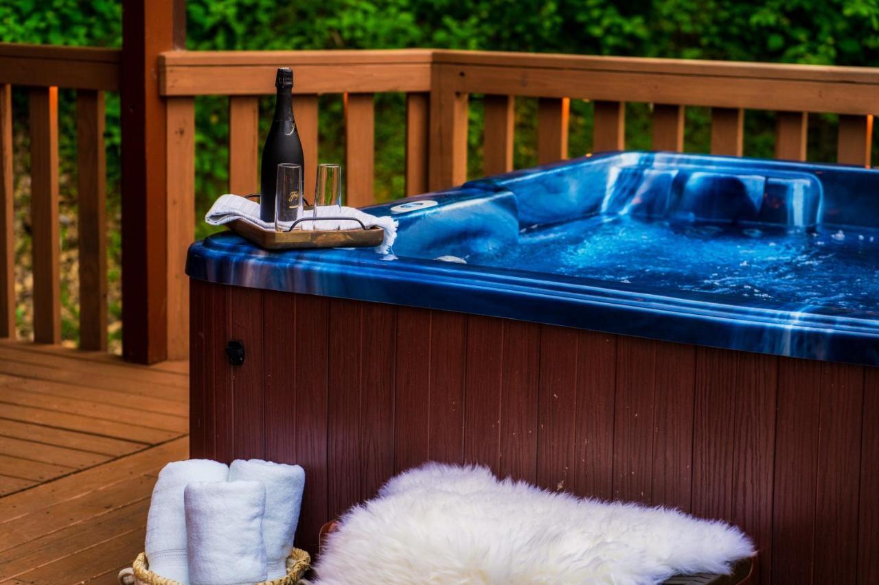 Mountainside - New Luxury Cabin-Fire Table-Hot Tub-3 Pools-Ps5-Bears 蓋特林堡 外观 照片
